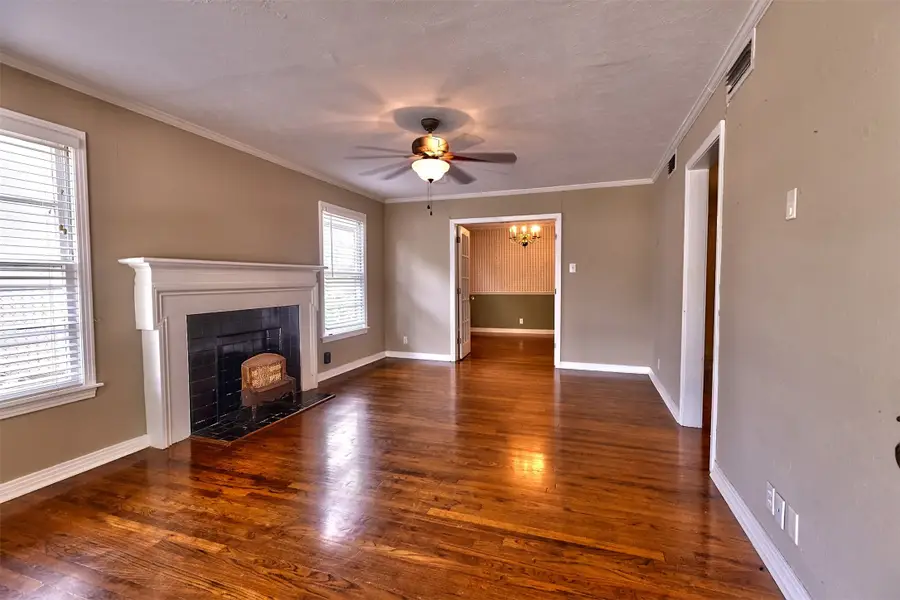 3800 El Campo Avenue, Fort Worth, TX 76107 - #3