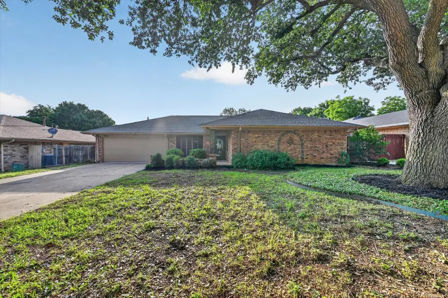 2515 Avonhill Drive, Arlington, TX 76015 - #2