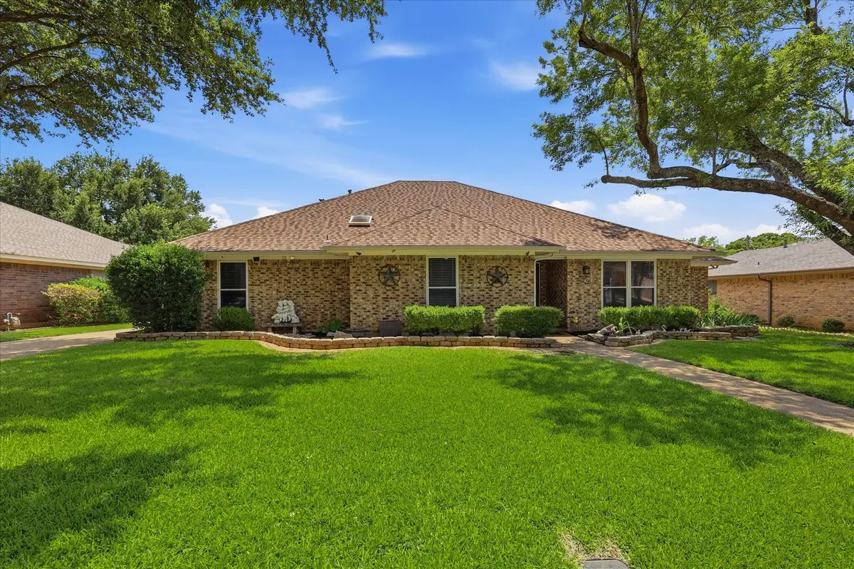 2008 Iron Horse Court, Arlington, TX 76017 - #1