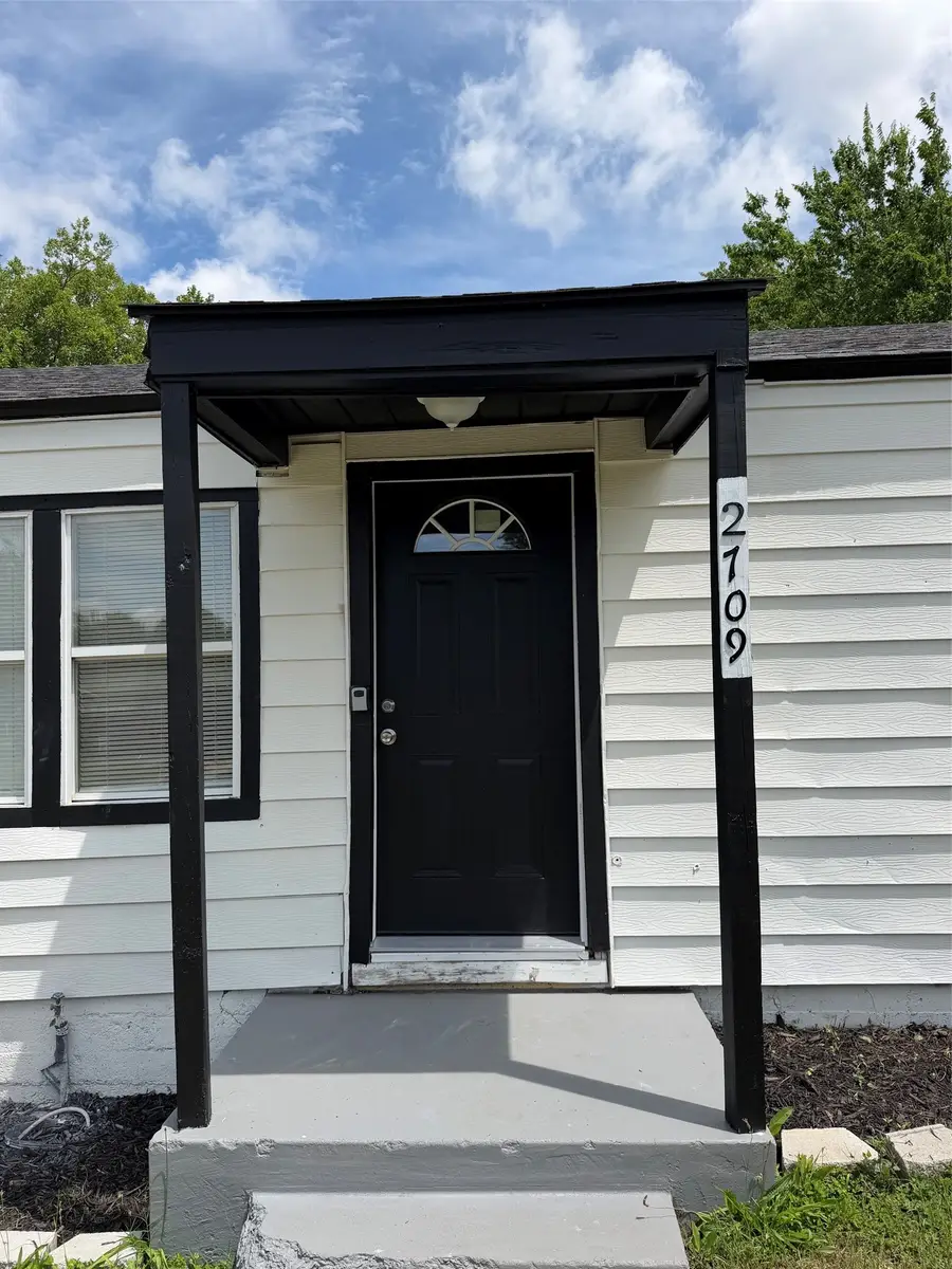 2709 Hanger, Fort Worth, TX 76105 - #2