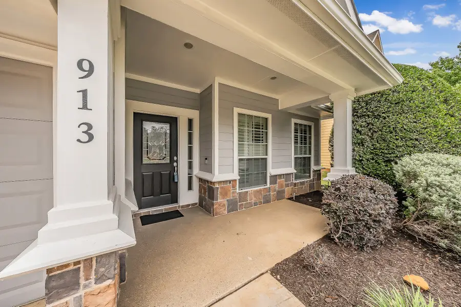 913 Honeysuckle, Grapevine, TX 76051 - #3