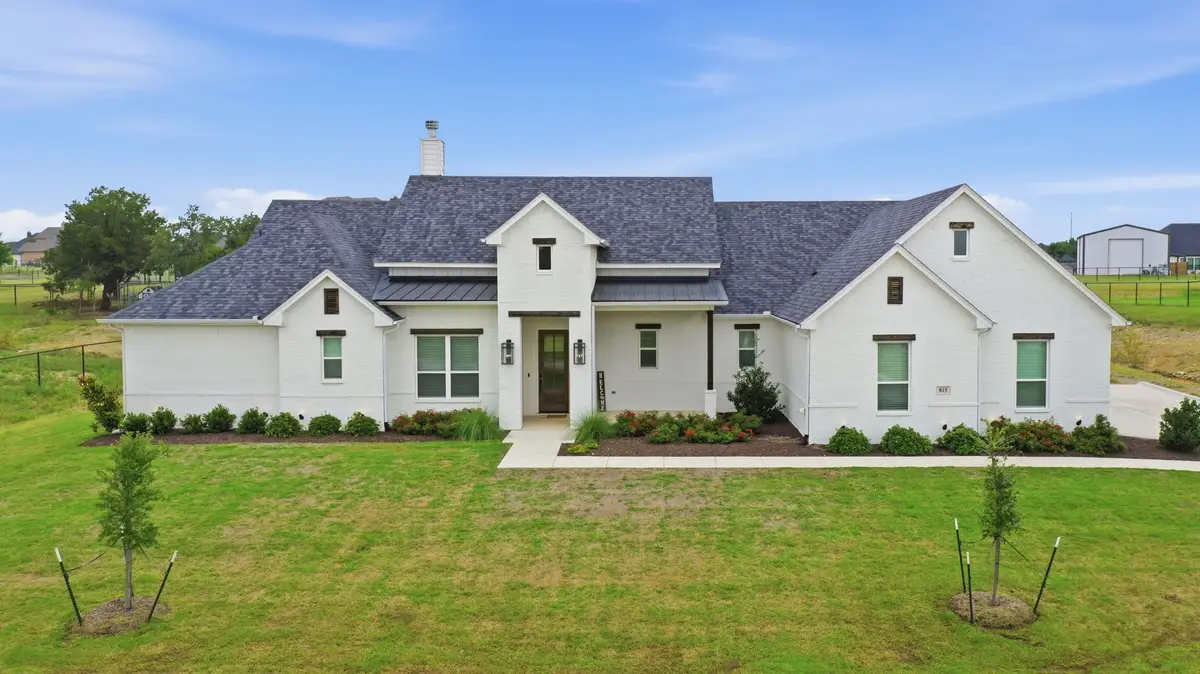 815 Wind River Pass, Azle, TX 76020 - #1