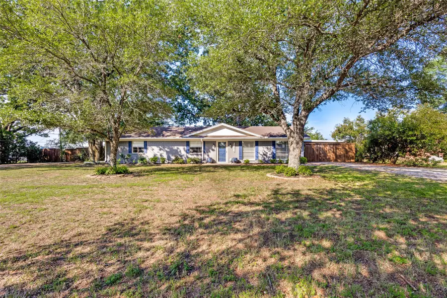 1910 Beavers Circle, Bonham, TX 75418 - #2