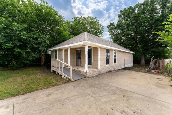 1502 Adelaide Drive, Dallas, TX 75216