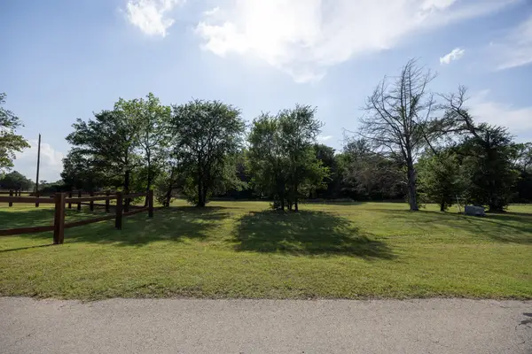 Lot 1 Diamond Point, Corsicana, TX 75109