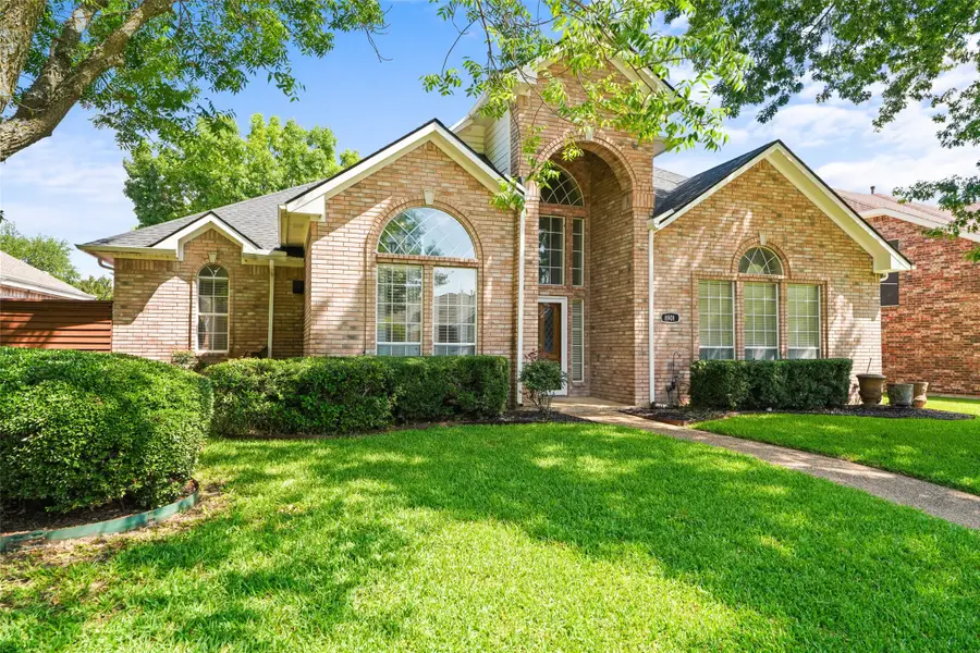 8901 Lakepointe Avenue, Rowlett, TX 75088 - #2