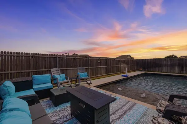 645 Ridgeback Trail, Fort Worth, TX 76052