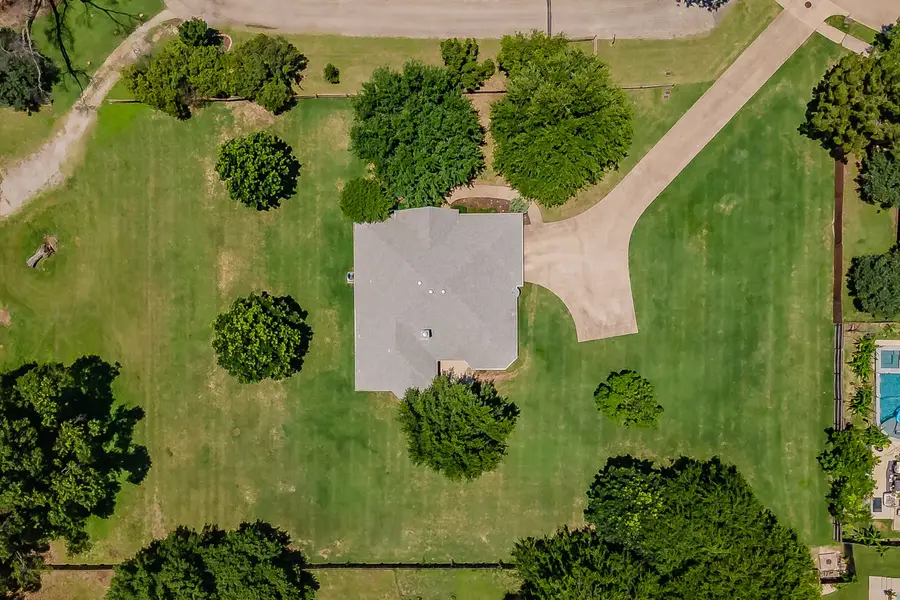 4035 Palomino Drive, Benbrook, TX 76116 - #2