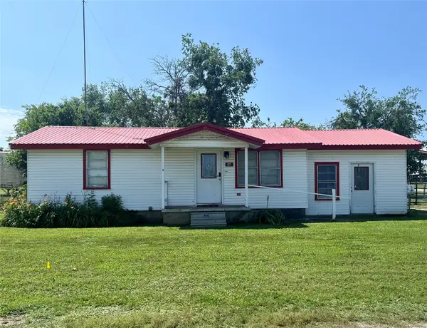 57 W Palo Pinto Street, Santo, TX 76472