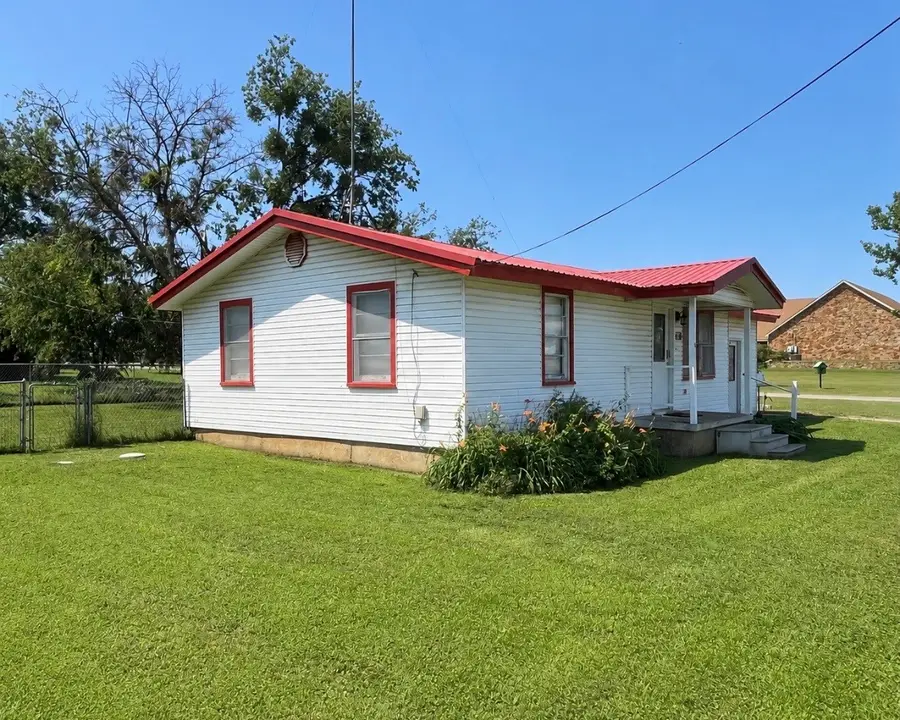 57 W Palo Pinto Street, Santo, TX 76472 - #2