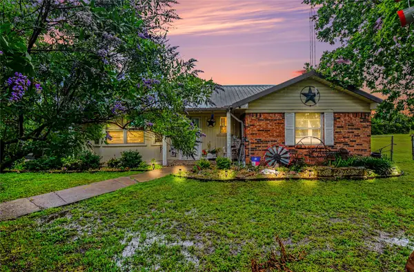 2382 N Fm 1743 Road, Windom, TX 75492