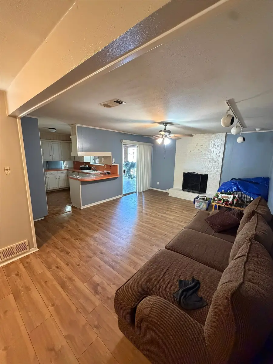 8012 Chapin Road, Benbrook, TX 76116 - #2