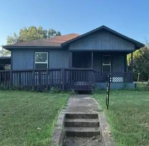 1038 E Maddox Avenue, Fort Worth, TX 76104 - #1