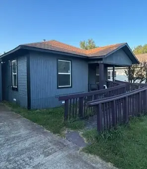 1038 E Maddox Avenue, Fort Worth, TX 76104 - #2