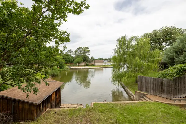 1512 Pecos Trail Court, Granbury, TX 76048