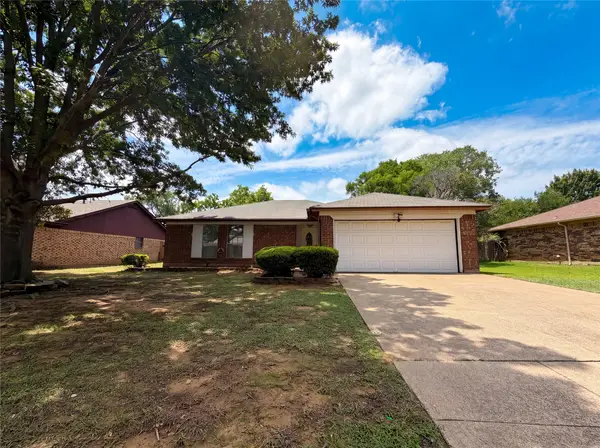 6304 Big Springs Drive, Arlington, TX 76001