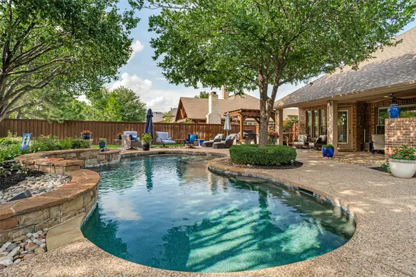 1209 Diamond Leaf Drive, Corinth, TX 76208