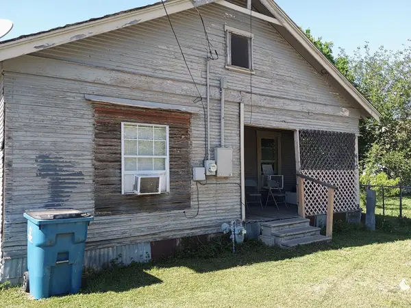 612 W 16th Ave, Corsicana, TX 75110