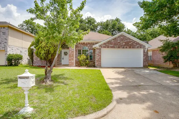 1104 Angel Fire Lane, Arlington, TX 76001
