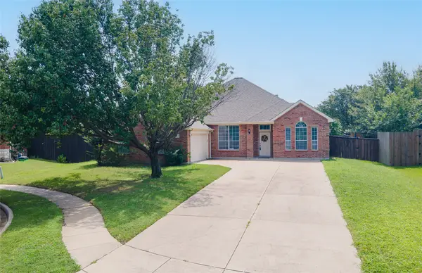 5208 Lake Haven Lane, Grand Prairie, TX 75052
