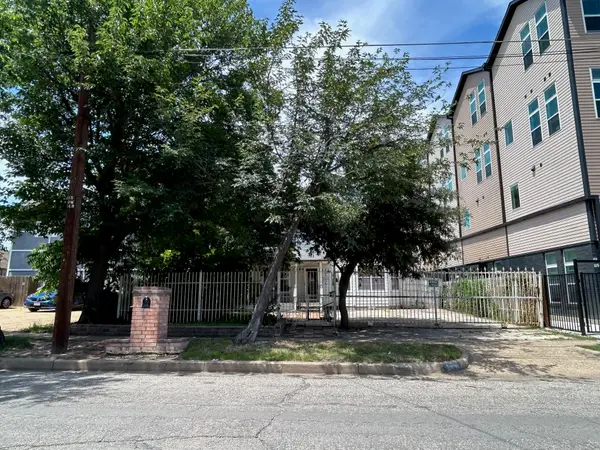 731 W 10th Street, Dallas, TX 75208