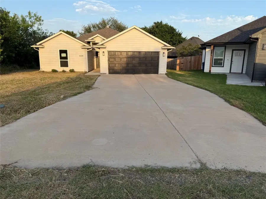 5109 Uvalde Court, Granbury, TX 76048 - #2