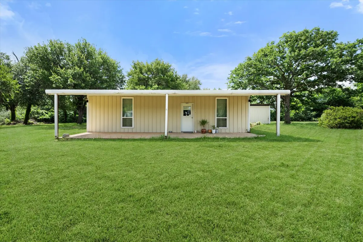 126 Smallwood Court, Springtown, TX 76082 - #1