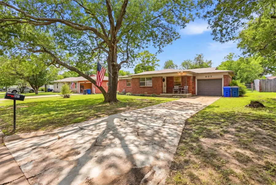 807 Elizabeth Boulevard, Granbury, TX 76048 - #3