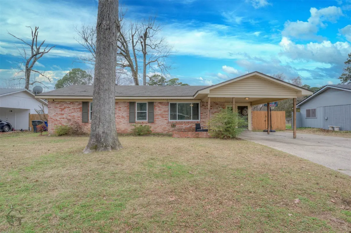9478 Poinsettia Dr., Shreveport, LA 71118 - #1