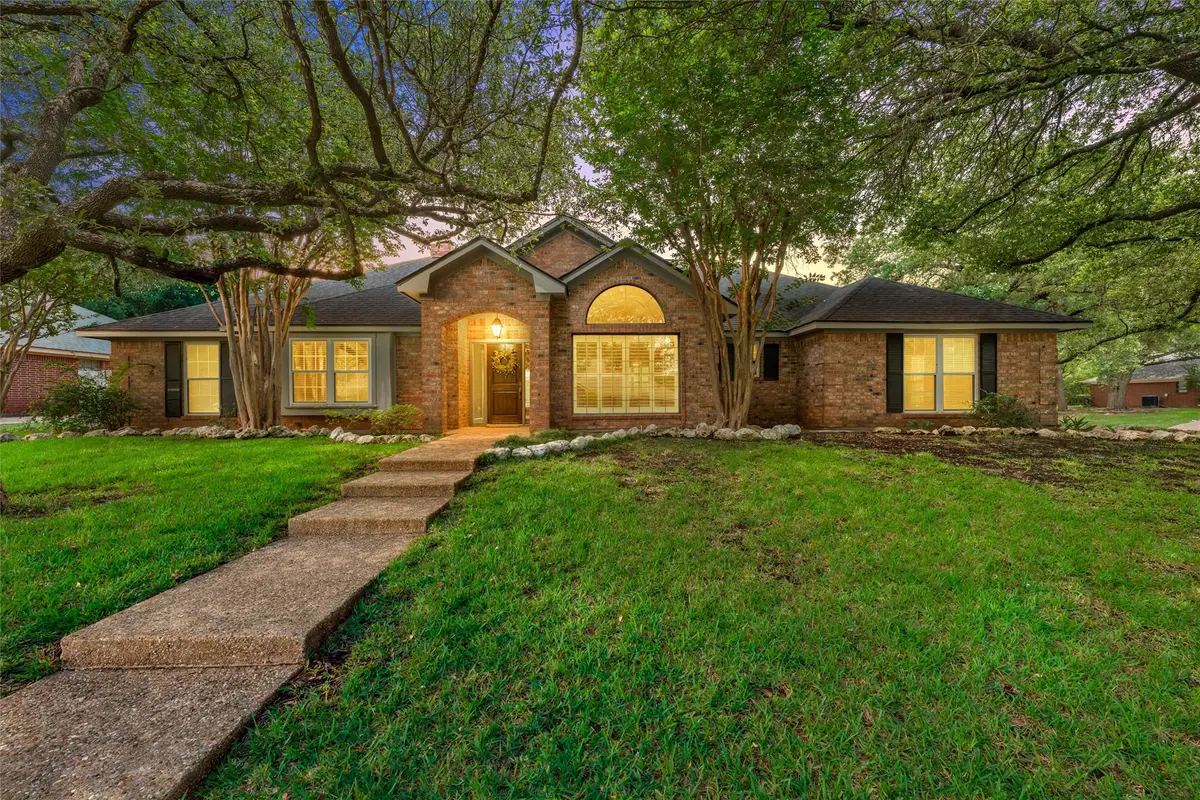 9406 Wildflower Drive, Woodway, TX 76712 - #1
