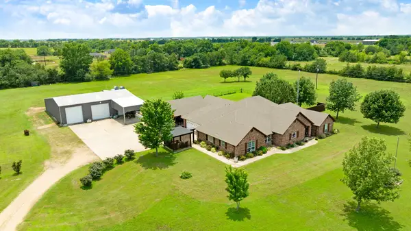 4141 Farm Road 2820, Sumner, TX 75486