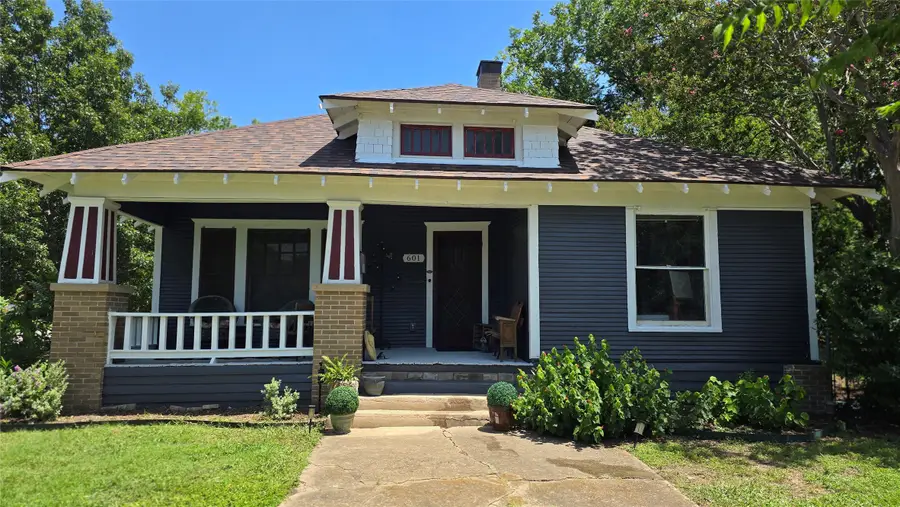 601 Oldham Street, Waxahachie, TX 75165 - #2