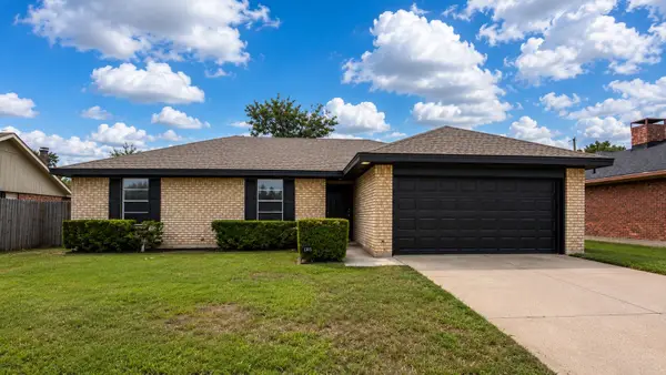 1305 Wisteria Way, Mesquite, TX 75149