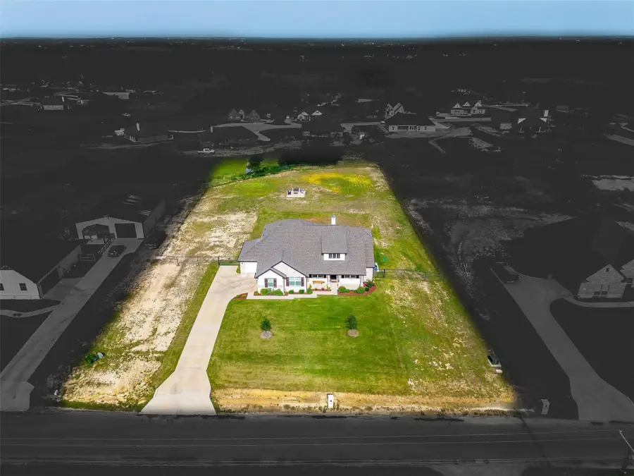 340 Sanger Drive, Springtown, TX 76082 - #2