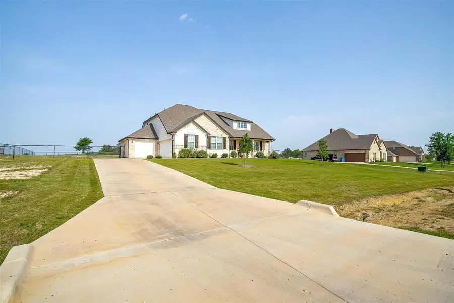 340 Sanger Drive, Springtown, TX 76082 - #3