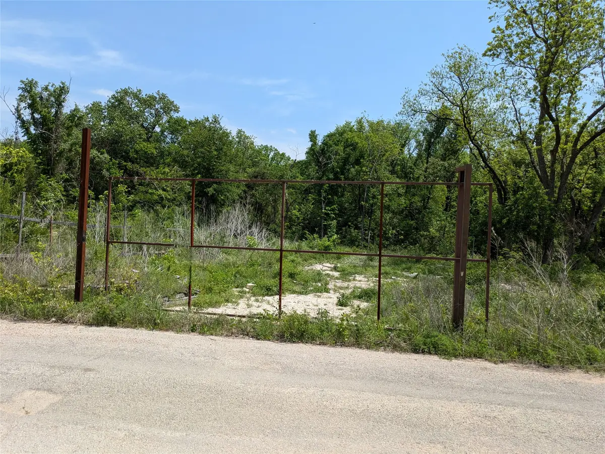 5404 Railroad Avenue, Dallas, TX 75215 - #1