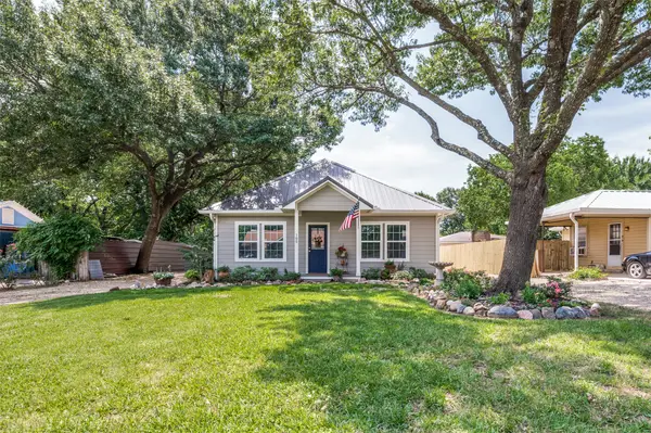 105 W Adkins Street, Seagoville, TX 75159