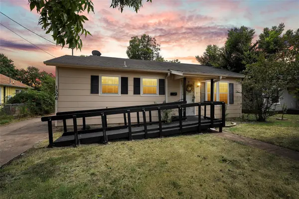 1306 W 11th Street, McGregor, TX 76657