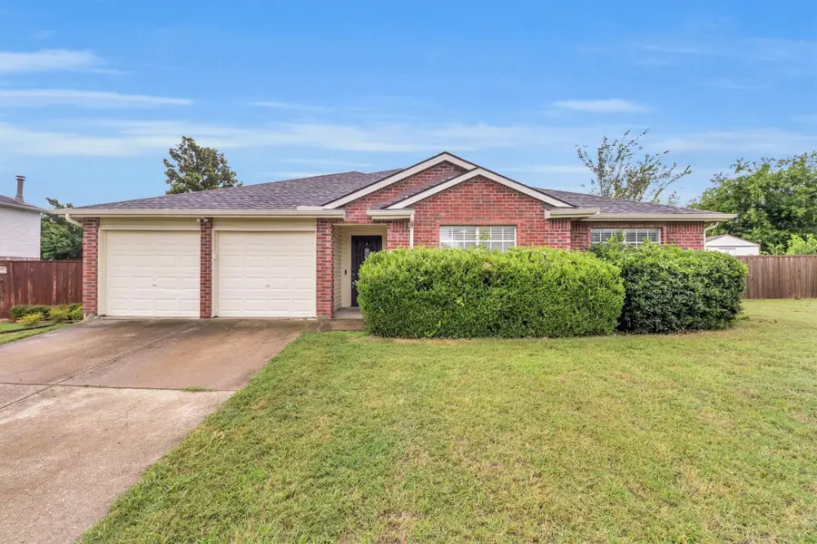 732 Bluebonnet Drive, Cedar Hill, TX 75104 - #2