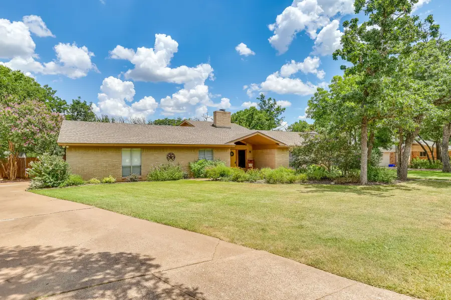 109 Timber Ridge Circle, Burleson, TX 76028 - #2