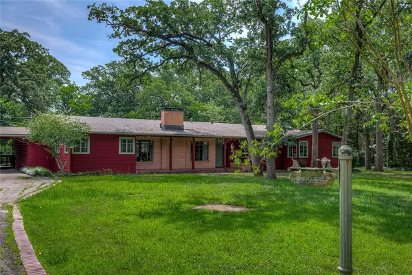 7 Oak Village Drive, Greenville, TX 75402