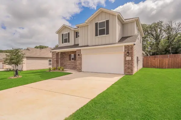 121 Kylie Street, Cleburne, TX 76031