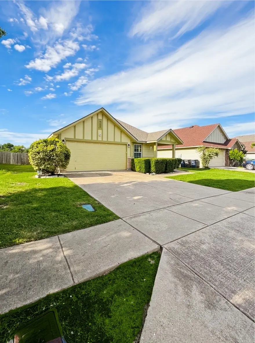 329 Wolf Mountain Lane, Fort Worth, TX 76140 - #1