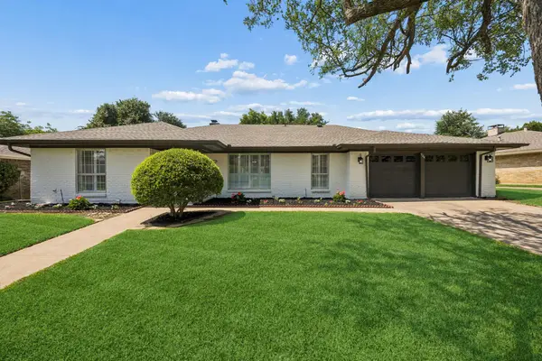 904 Shelley Drive, Arlington, TX 76012