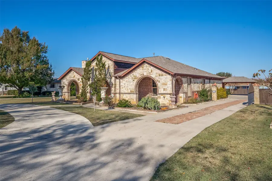 308 Sheri Lane, Roanoke, TX 76262 - #2