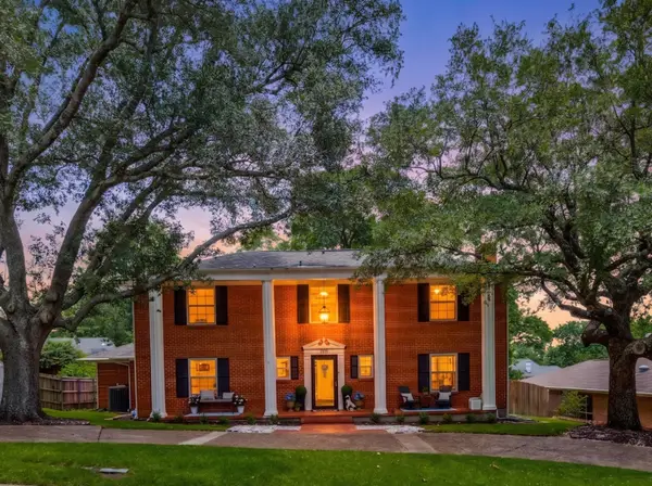 207 Rockbrook Drive, Rockwall, TX 75087
