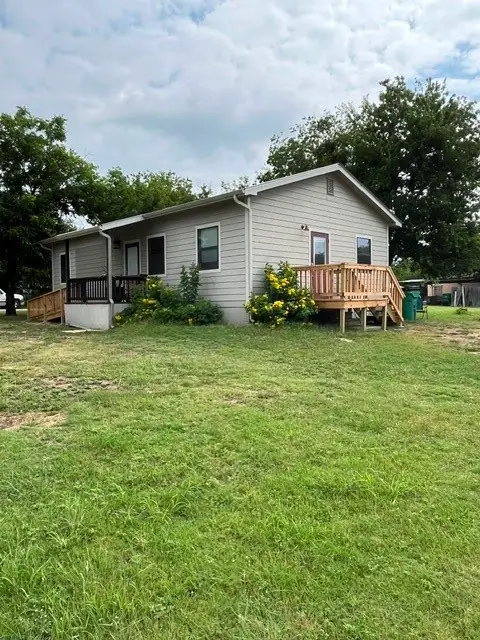 1310 N Mesquite Street N, Goldthwaite, TX 76844 - #2