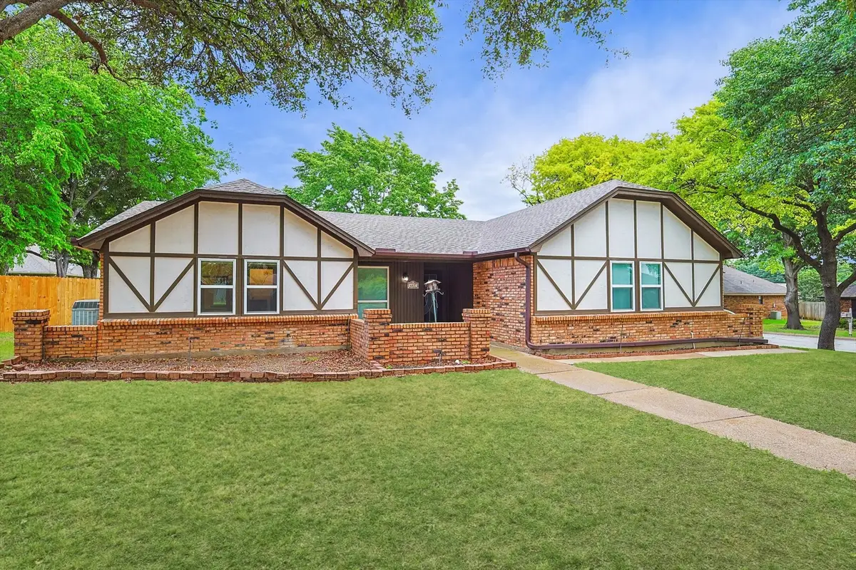 6837 Starnes Road, North Richland Hills, TX 76182 - #1