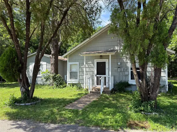 508 E Parks Avenue, Waxahachie, TX 75165
