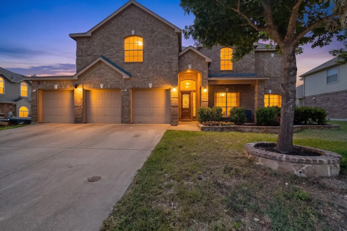 914 Hidden Lakes Drive, Cedar Hill, TX 75104 - #1